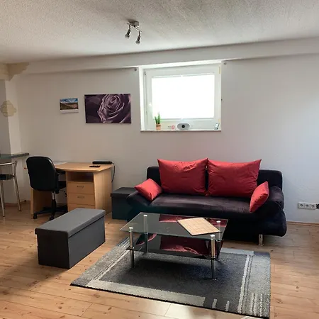 Holder Apartment *